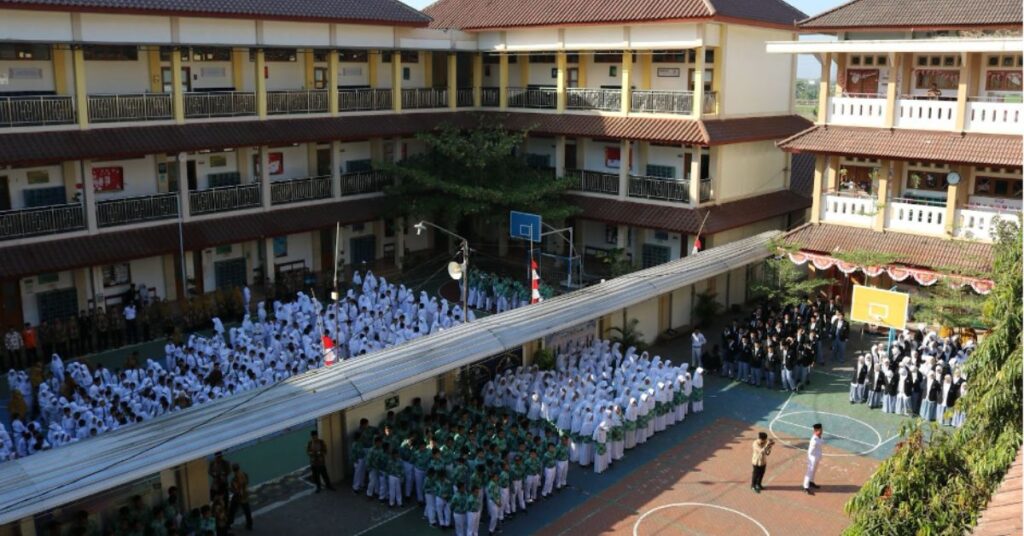 مبادرات تعليمية جديدة في إندونيسيا لتعزيز التعليم عن بُعد