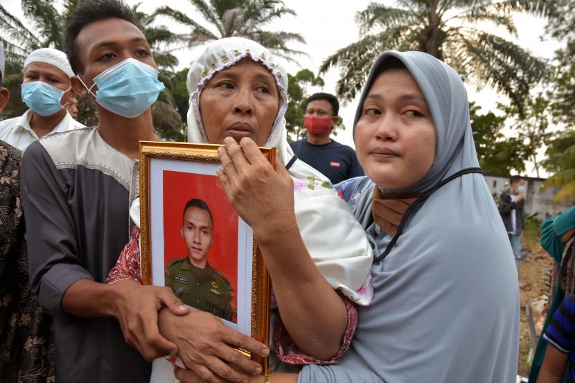 تشييع كودبا فارزال في إندونيسيا