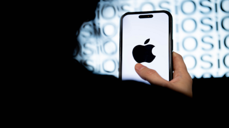 آبل تصدر تحديثاً طارئاً لمستخدمي iOS لحماية البيانات