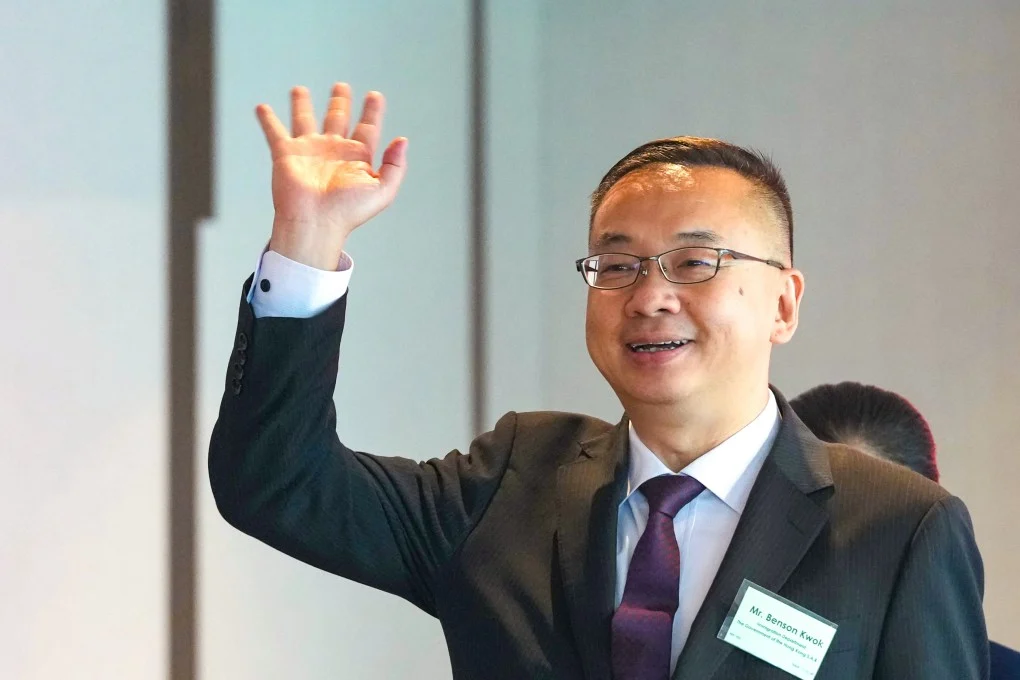 تمديد خدمة مدير الهجرة في هونغ كونغ حتى يونيو 2024