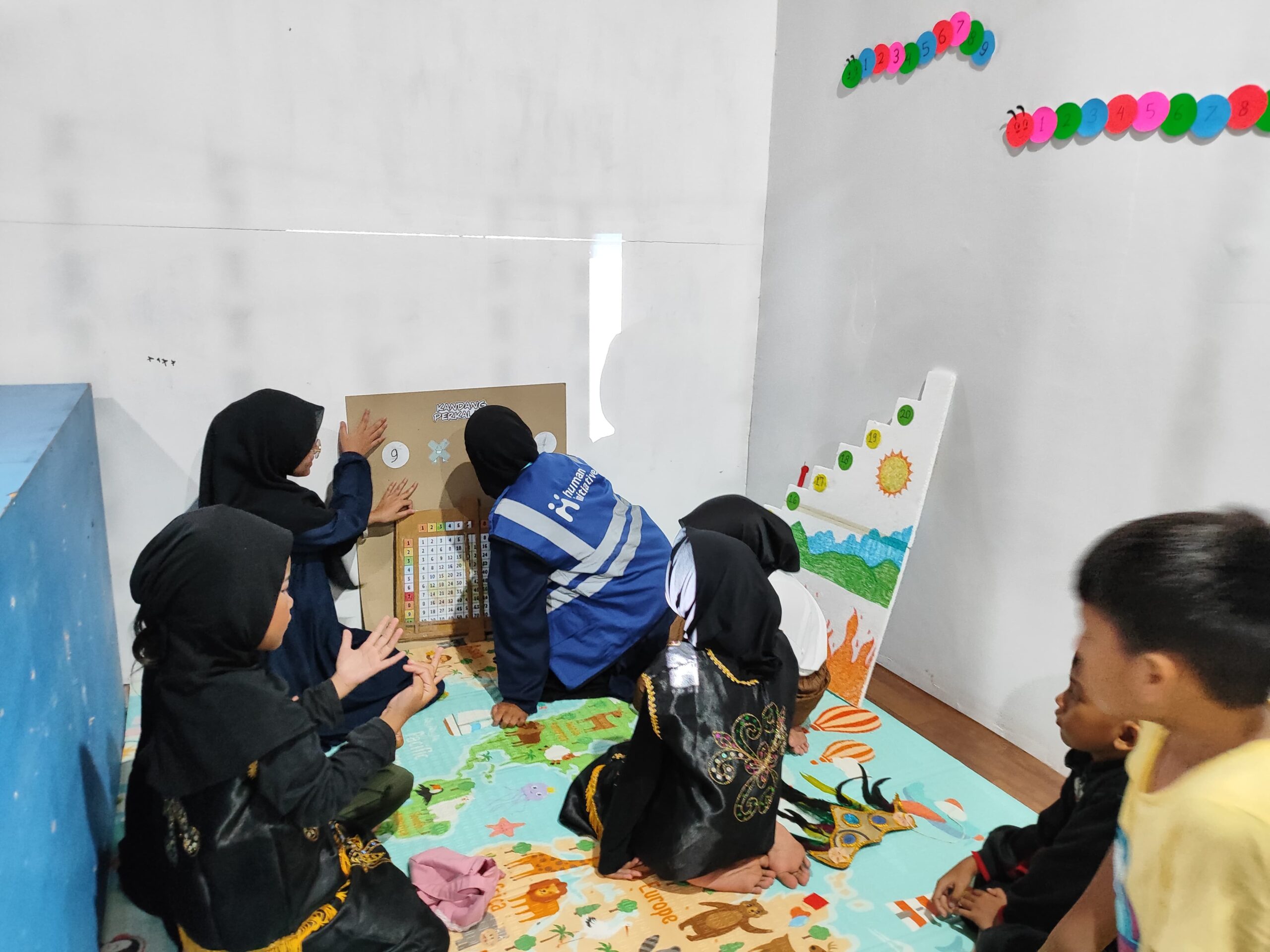 دعم نفسي للأطفال ضحايا العنف في يوجياكارتا