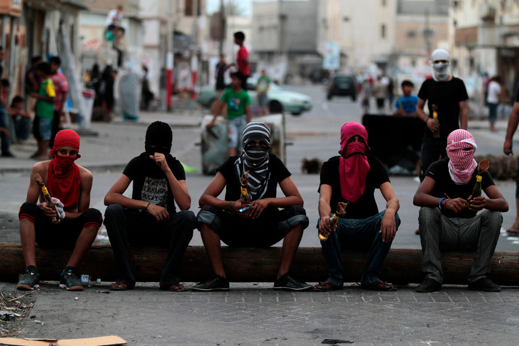 البحرين تشدد قبضتها على المعارضة amid الاضطرابات الداخلية