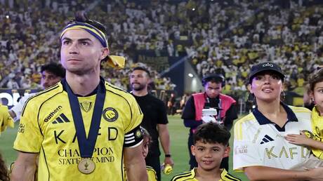 كريستيانو رونالدو يتوج بلقب الدوري السعودي للمحترفين