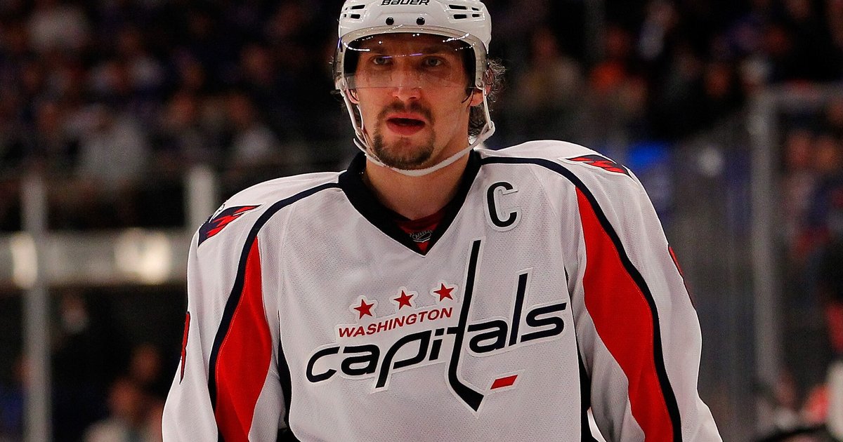 ألكسندر أوفيتشكين يحدد مستقبله بعد انتهاء الموسم