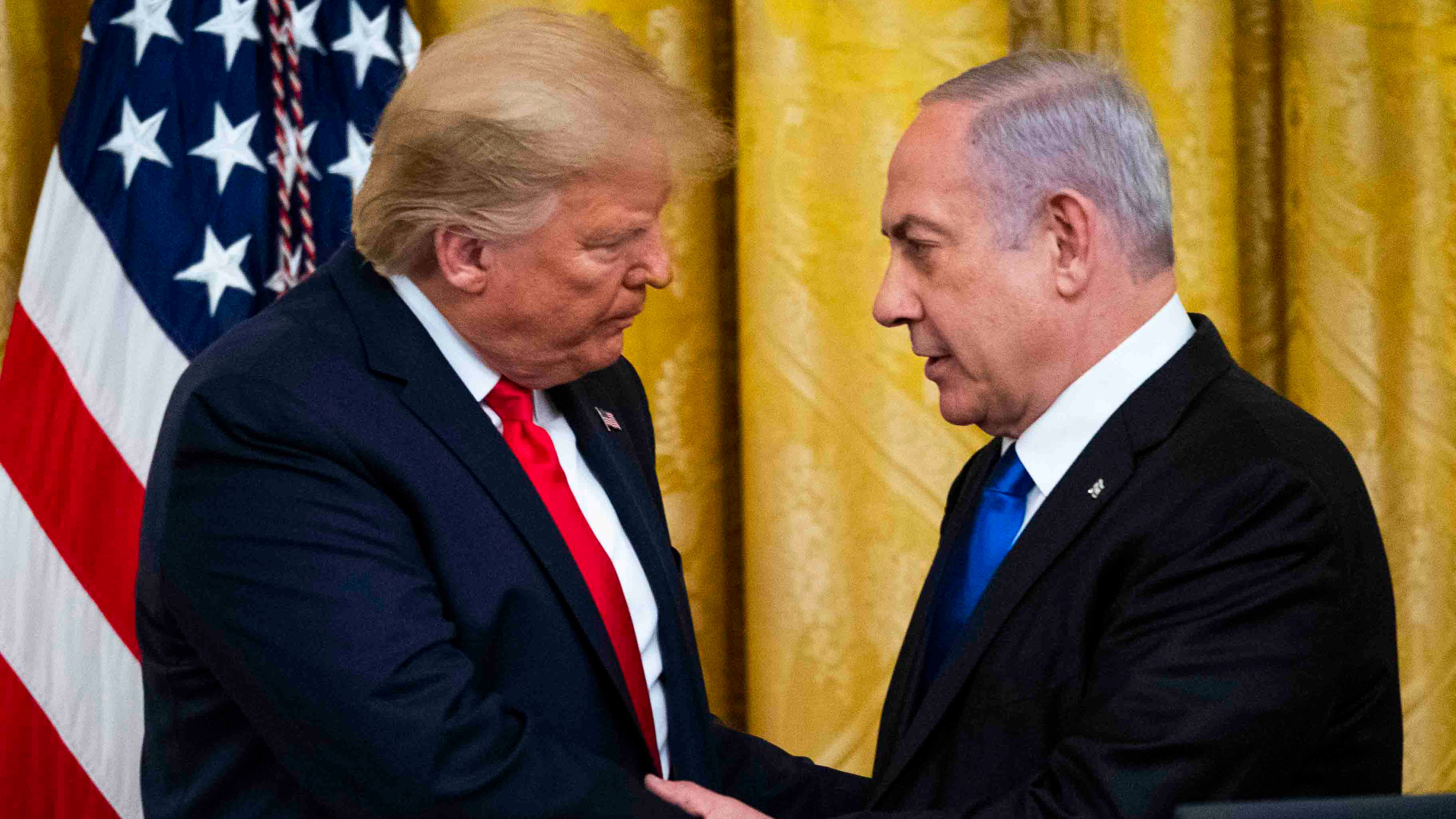 دعوة عمرو موسى للسلام قبل انتهاء المهلة