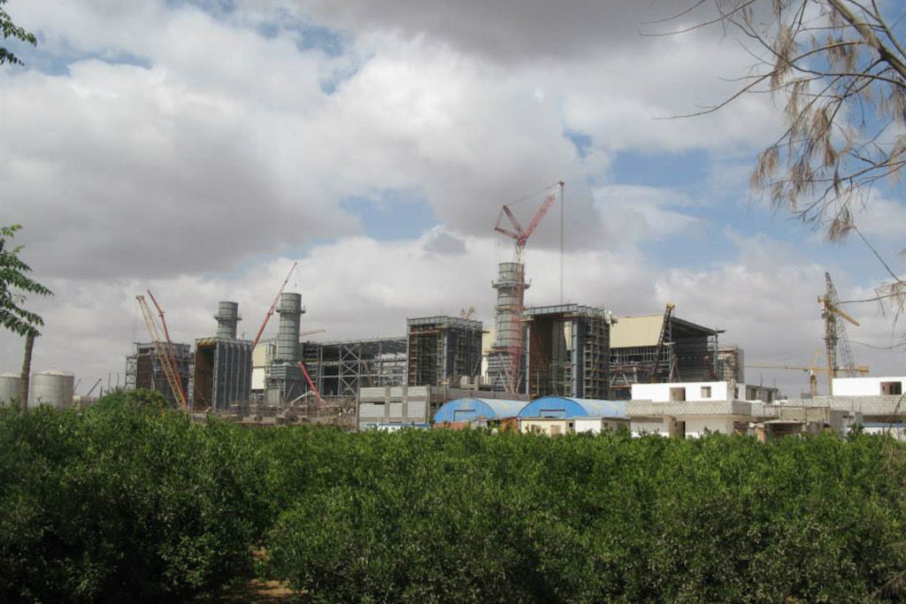 Visite du gouverneur de Gizeh à la station de transformation