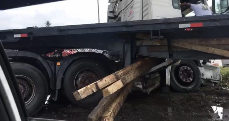 حادثة سير في كولومبيا تودي بحياة شخصين