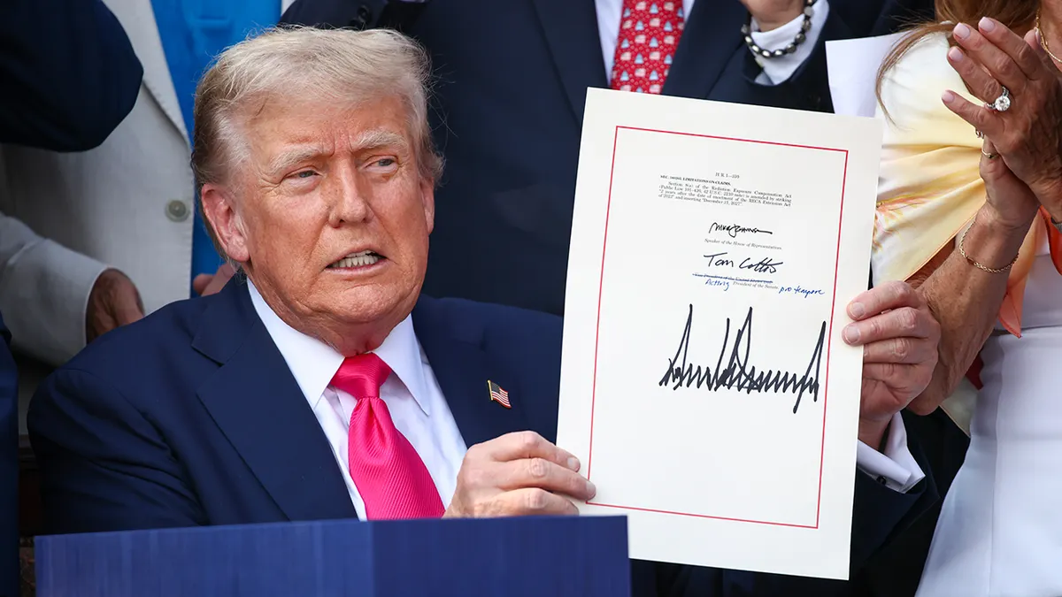 Trump's Signature on US Dollar: End of a 165-Year Tradition