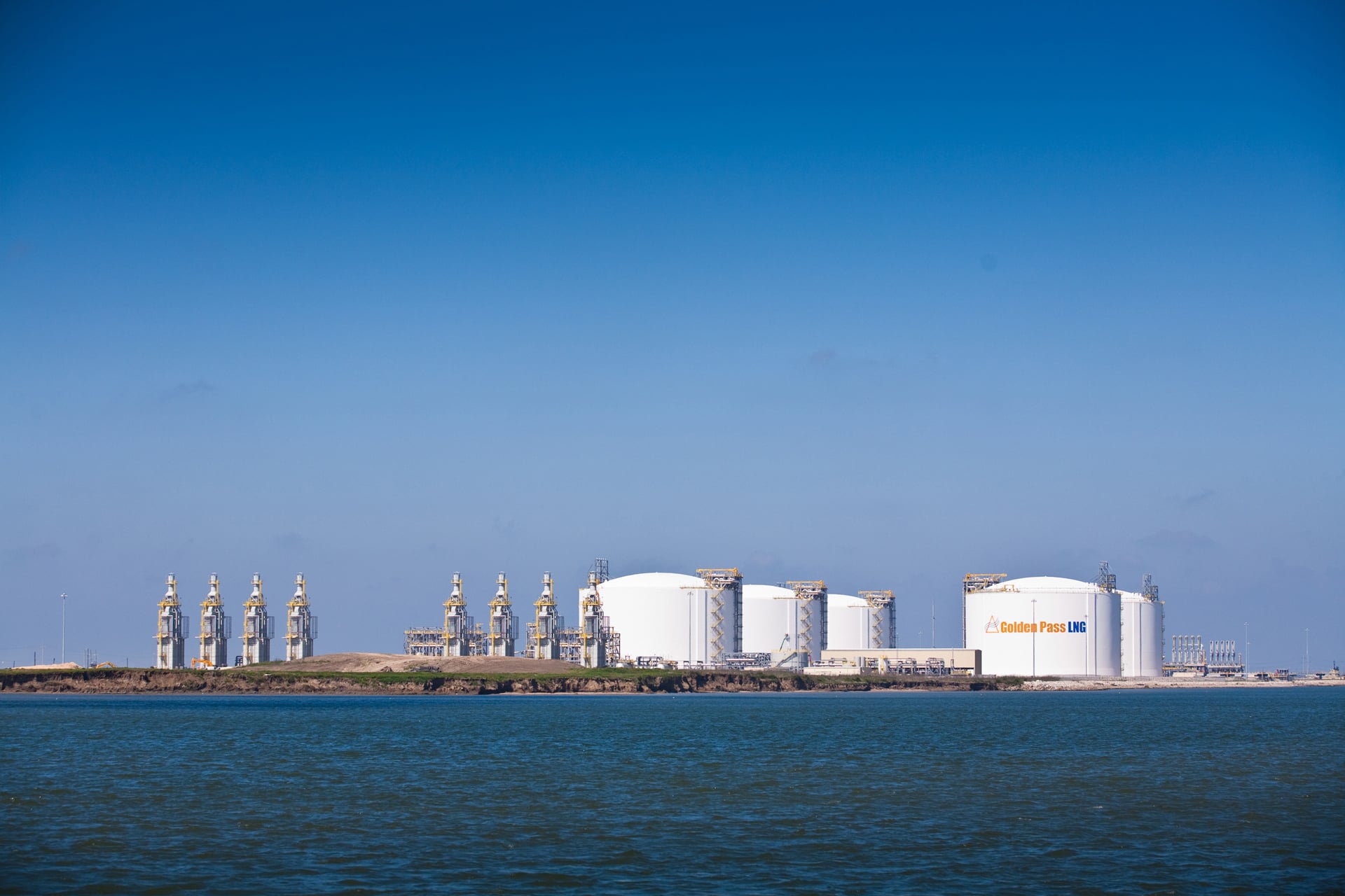 Qatar Energy Starts Gas Production from Golden Pass Project