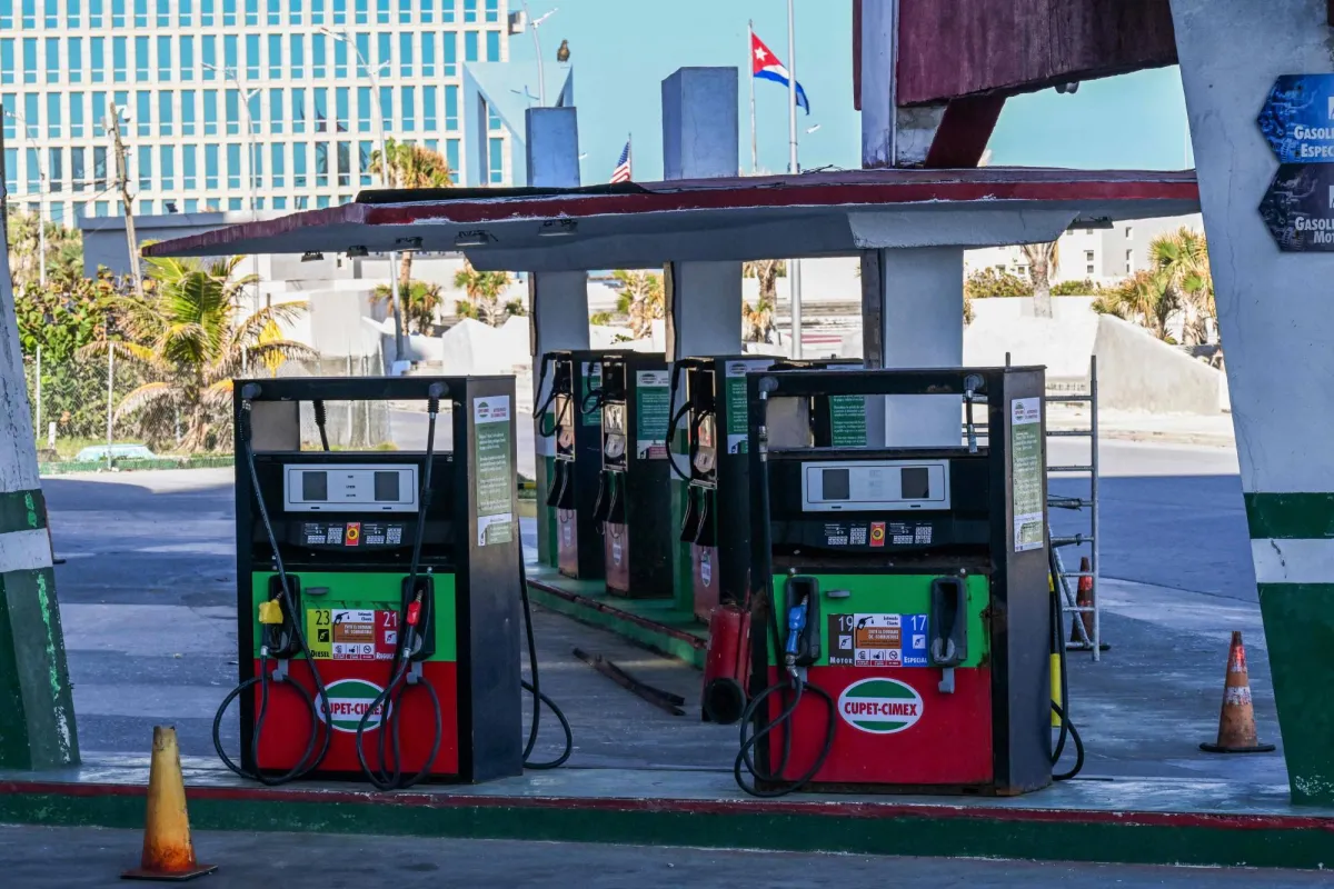 ناقلة نفط روسية تتحدى العقوبات الأميركية على كوبا