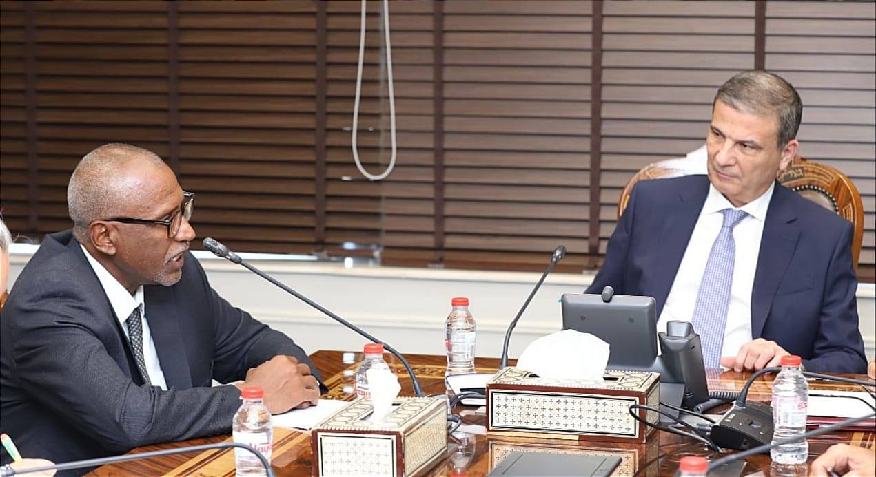 تعاون محافظة مطروح مع مركز بحوث الصحراء لتعزيز الزراعة