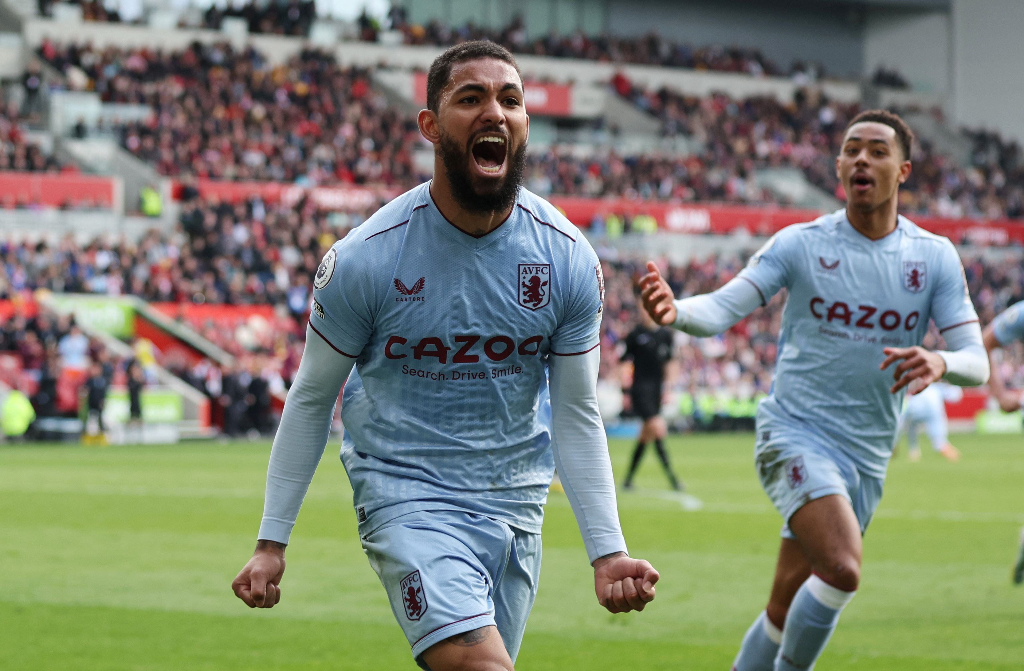 أستون فيلا: تاريخ وإنجازات النادي الإنجليزي العريق