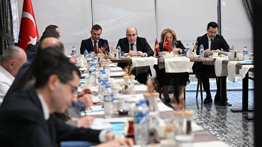 إعادة فتح خط السكك الحديدية بين تركيا وأرمينيا