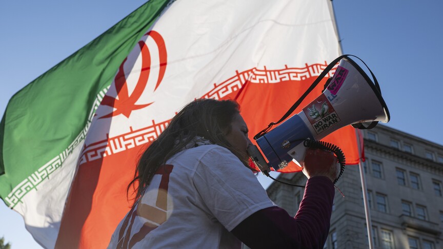 دعوات لوقف إطلاق النار بين الولايات المتحدة وإيران