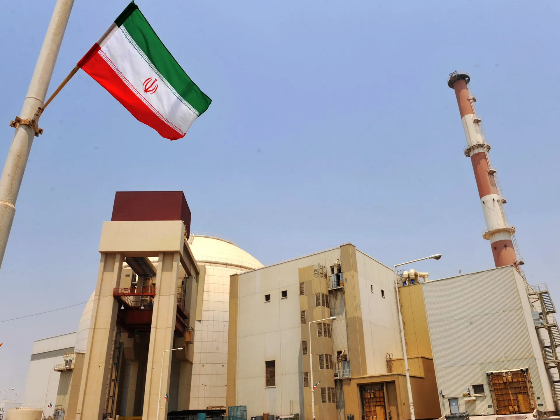 Cautious Nuclear Message Exchange Between Iran and Rivals