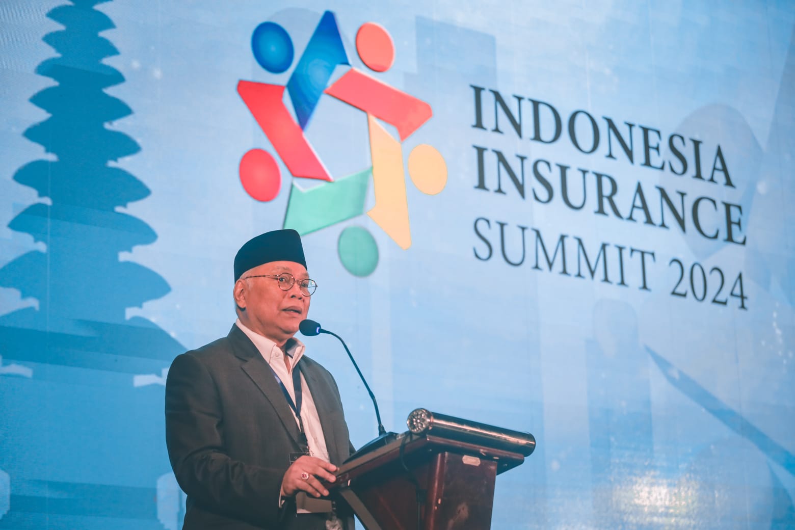 Budi Herwan als Präsident der indonesischen Versicherungsvereinigung