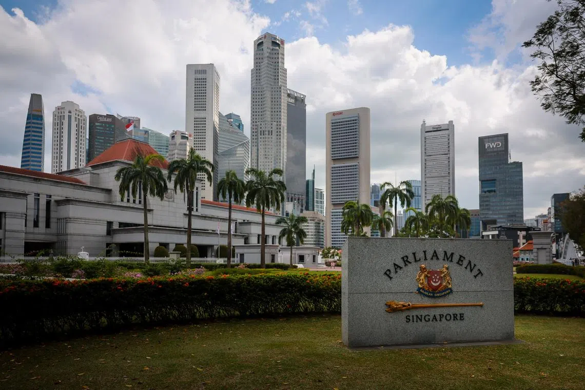 البرلمان السنغافوري يناقش حماية الاقتصاد من النزاع في الشرق الأوسط