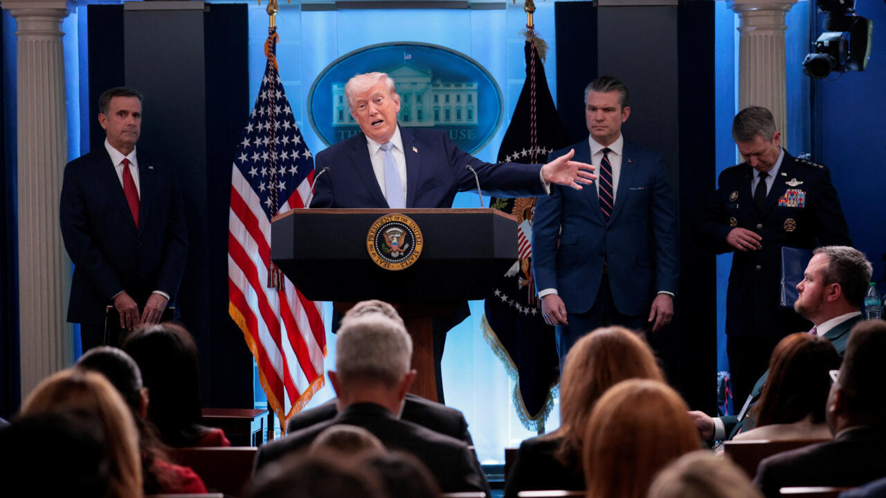 Trump threatens to destroy Iranian infrastructure