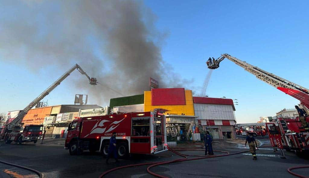 حريق في مجمع الشويخ النفطي بعد هجوم بطائرات مسيرة