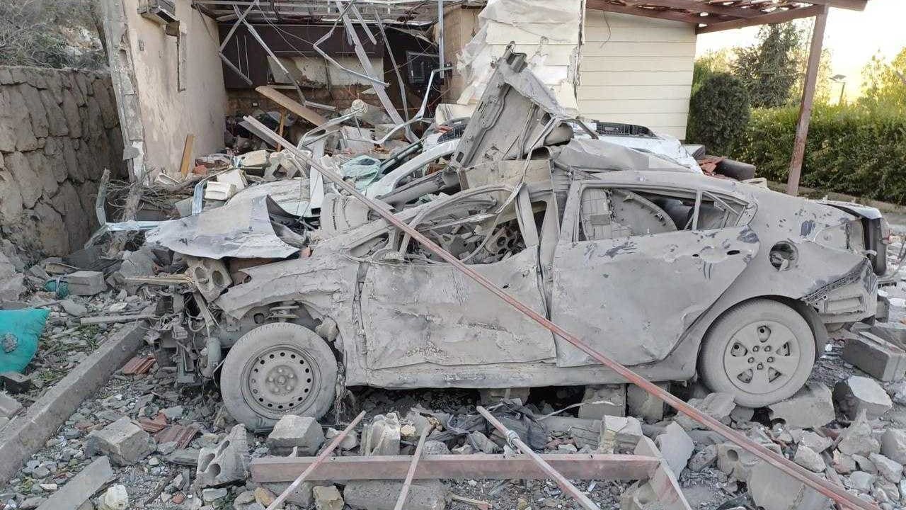 Israels Luftangriff tötet Palästinenser in Deir al-Balah