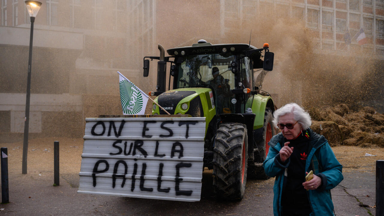 France supports farmers affected by rising fuel prices