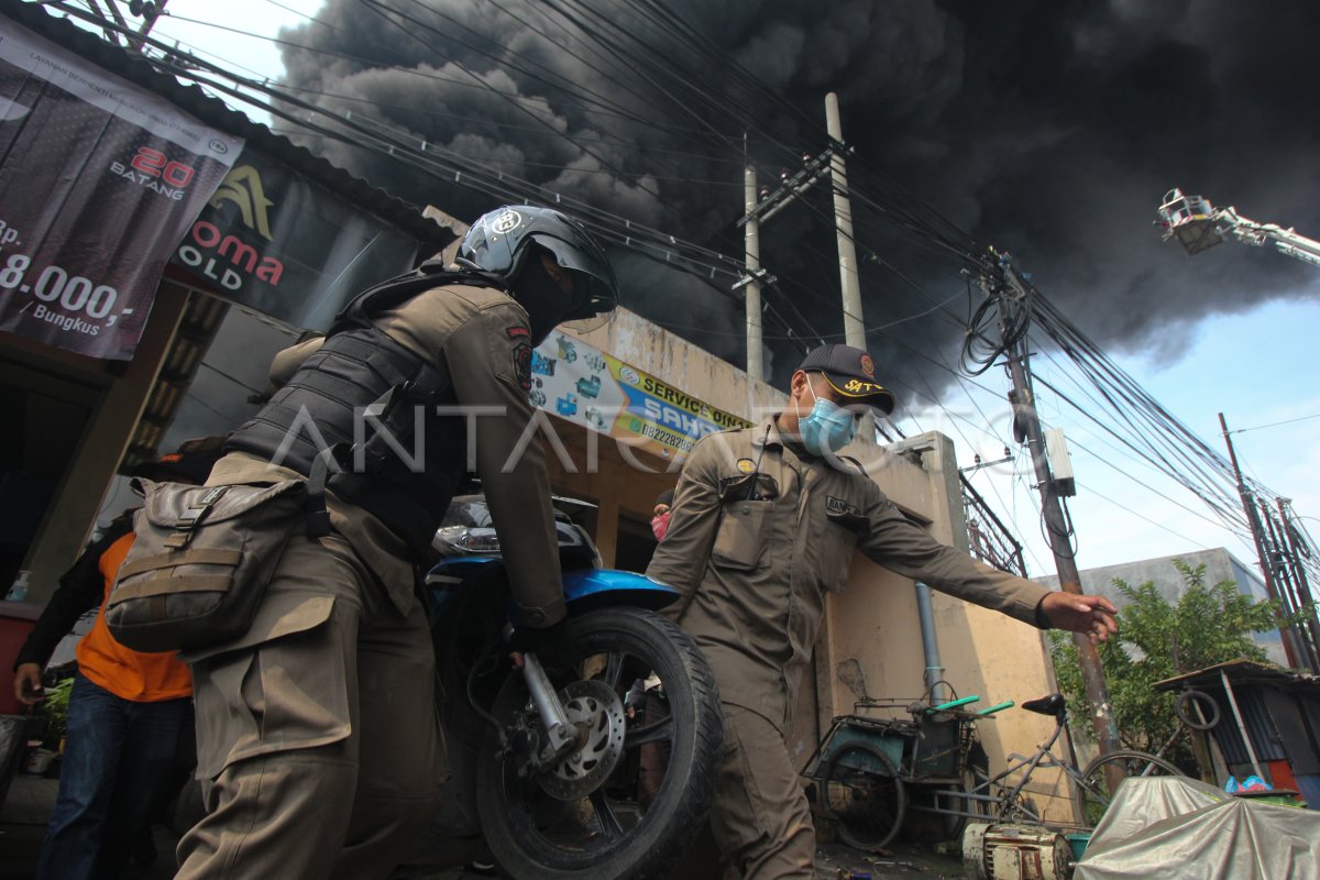 Control Fire in Shubra Al-Khaimah Without Casualties