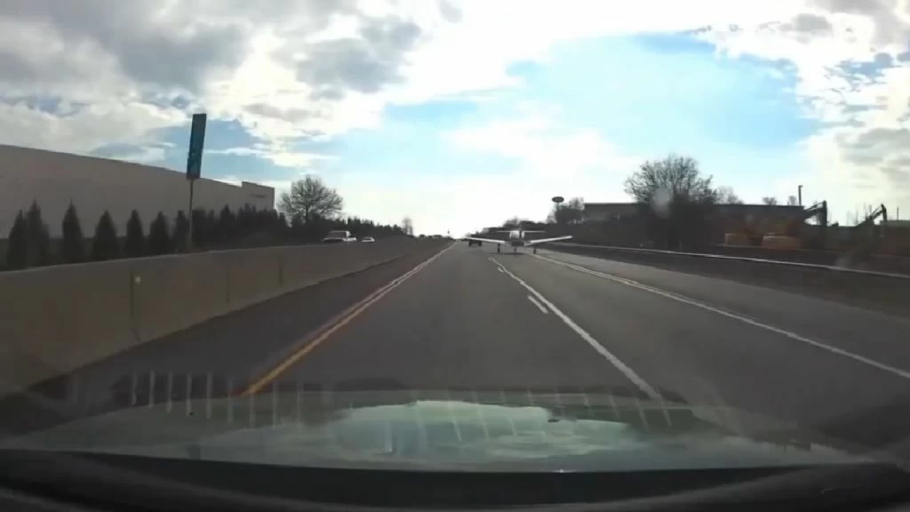 هبوط اضطراري لطائرة في بنسلفانيا