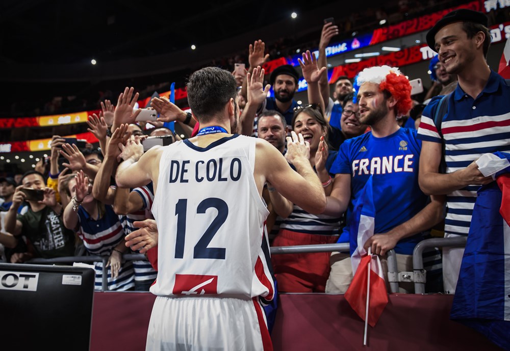 ناندو دي كولو يعتزل كرة السلة بنهاية الموسم