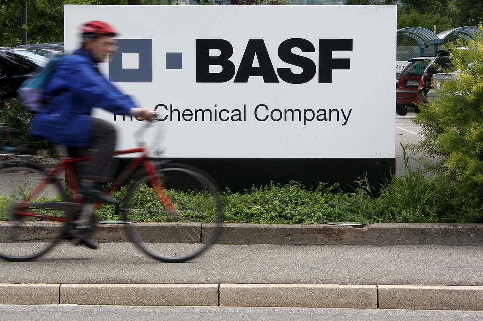 ارتفاع أسعار المواد الكيميائية البلاستيكية بسبب النزاع الإيراني