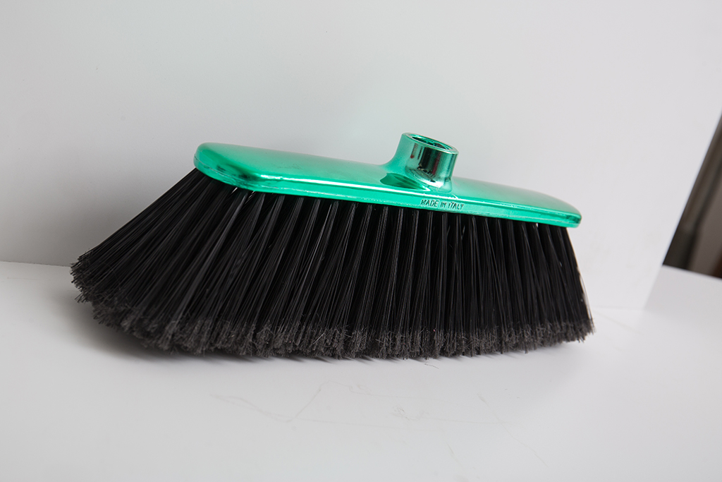 حملات نظافة مكثفة بالأقصر ترفع 120 طن من القمامة