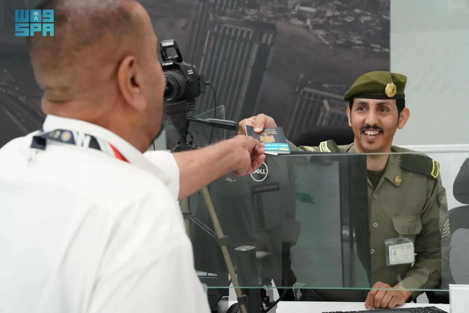 استقبال الحجاج العراقيين في منفذ جديدة عرعر