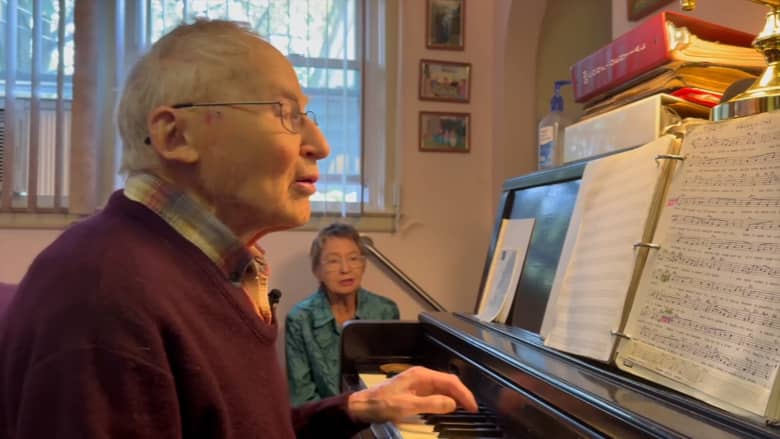 دوتيرتي يحتفل بعيد ميلاده في السجن