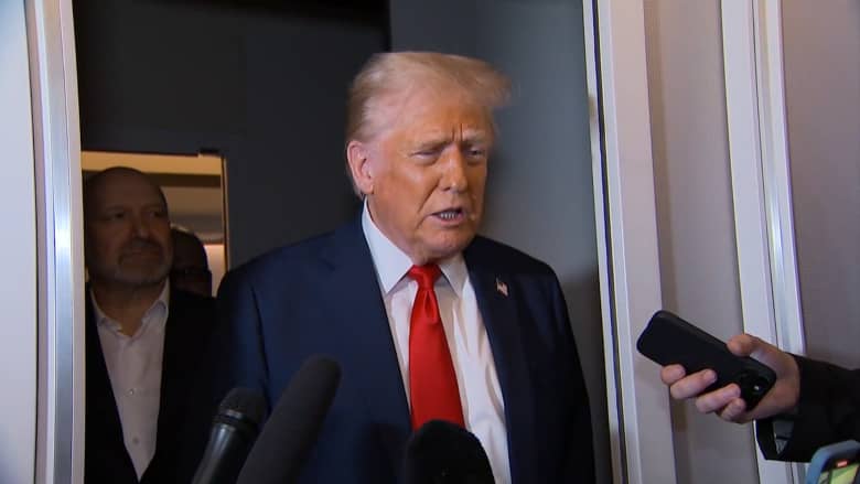 ทรัมป์ขู่โจมตีอิหร่านหากไม่เปิดช่องแคบฮอร์มุซ