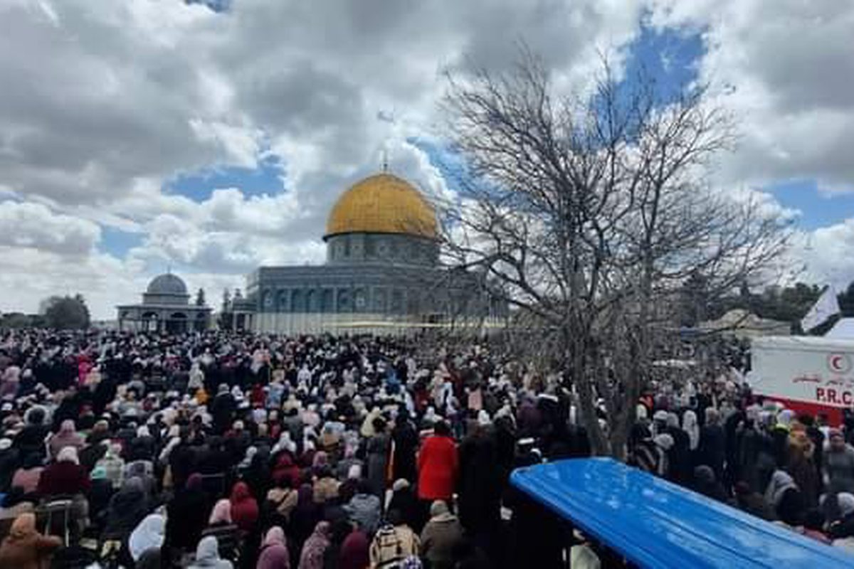 Israel Bans Friday Prayers at Al-Aqsa Mosque