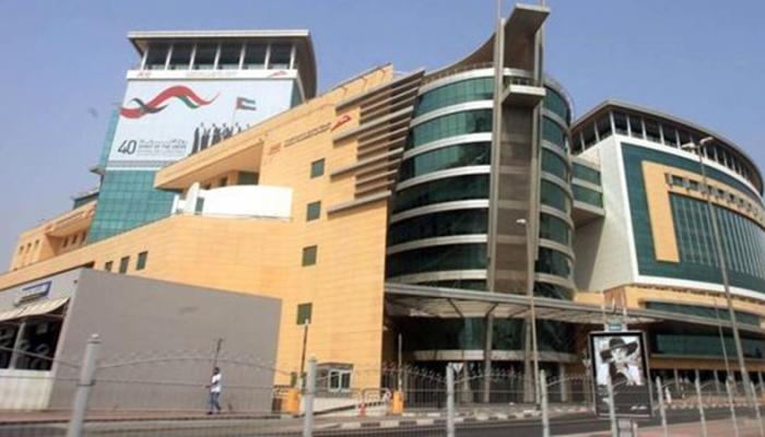 دبي تُطبق قواعد جديدة لتنظيم لافتات المتاجر