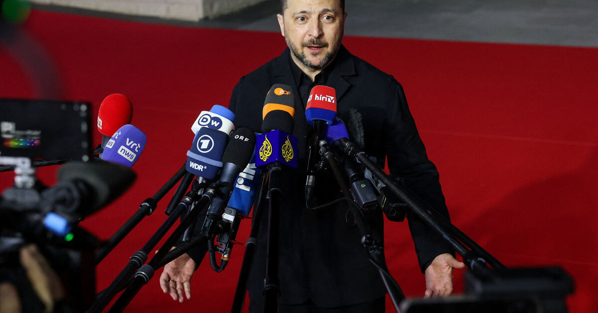 زيلينسكي: شراء إسرائيل للقمح الأوكراني غير شرعي