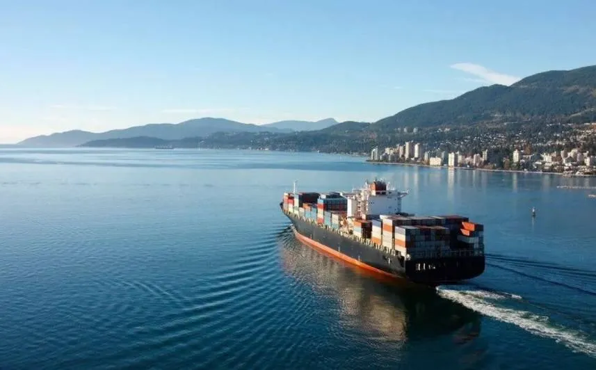 تايوان تعيد توجيه شحنات النفط لتفادي الاضطرابات