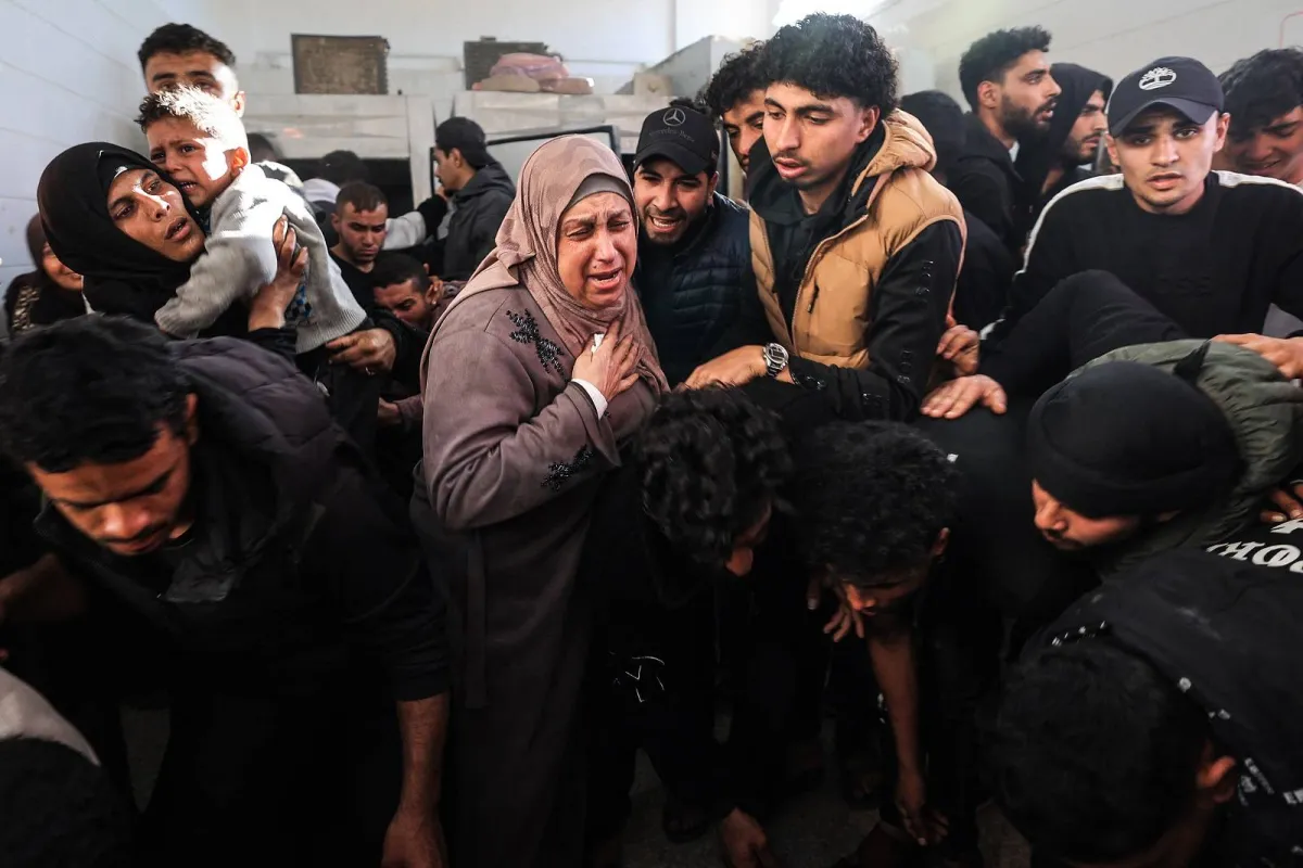 ملادينوف يمنح حماس مهلة لتسليم سلاح غزة