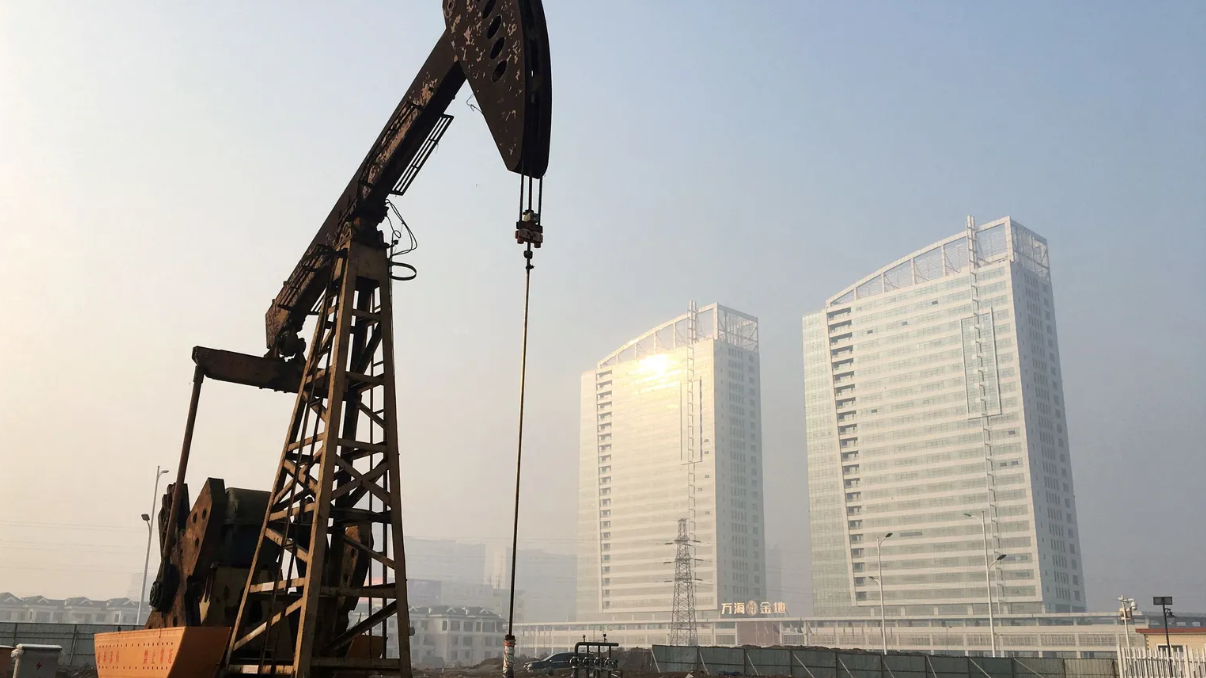 موديز تعدل نظرتها المستقبلية للصين إلى مستقرة