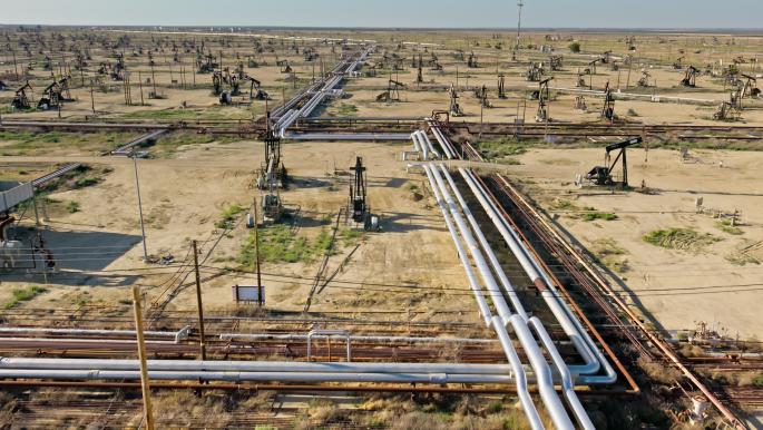 Ölpreise steigen auf 113 Dollar im März 2023