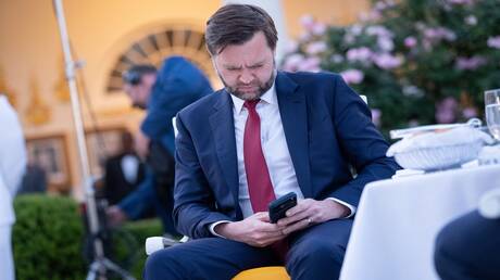التوقيع الإلكتروني بين واشنطن وطهران: خطوة نحو التعاون