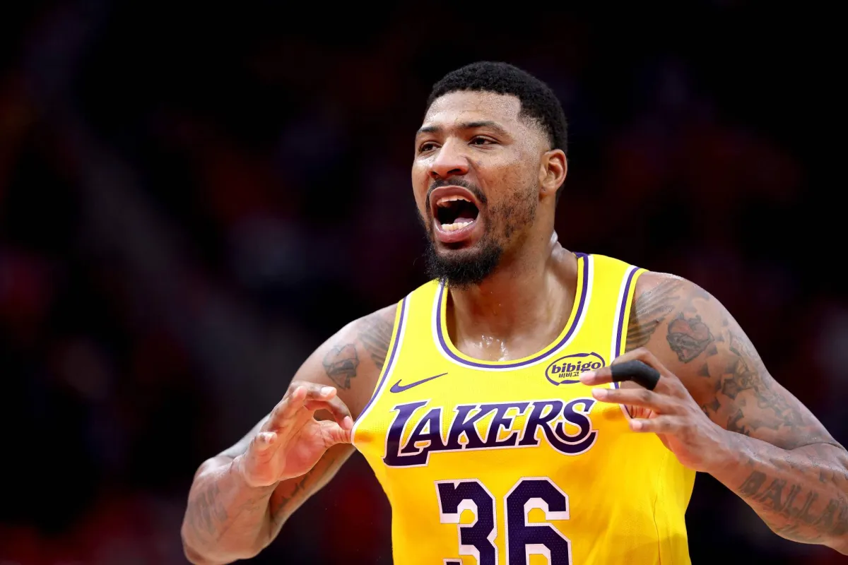 إن بي إيه تغرم سمارت وكينارد بسبب انتقادات التحكيم