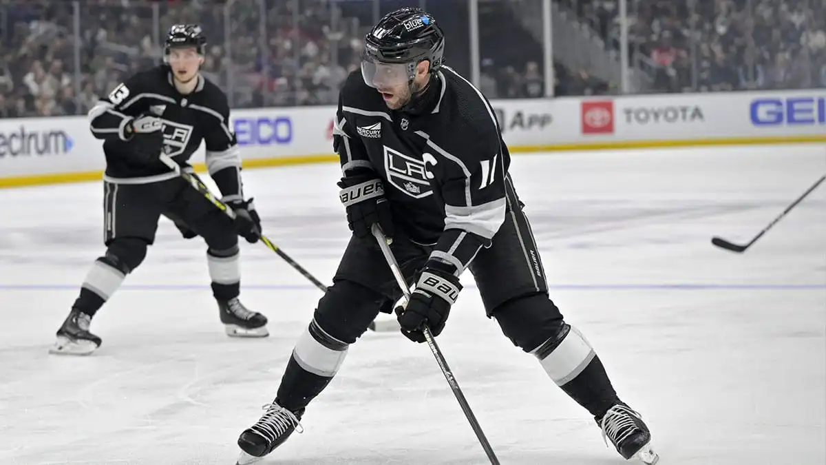 اعتزال أنجيه كوفاتار بعد 20 عاماً في دوري الهوكي