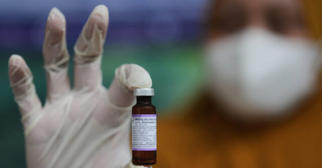 إطلاق لقاح الحصبة للبالغين في إندونيسيا