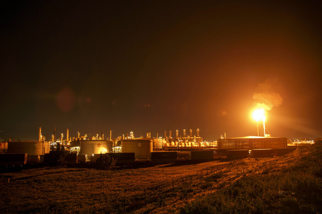 إكسون موبيل تفقد 6% من إنتاجها بسبب الحرب في إيران