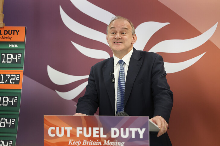 إيد ديفي: ترامب لم يعد حليفًا موثوقًا لبريطانيا