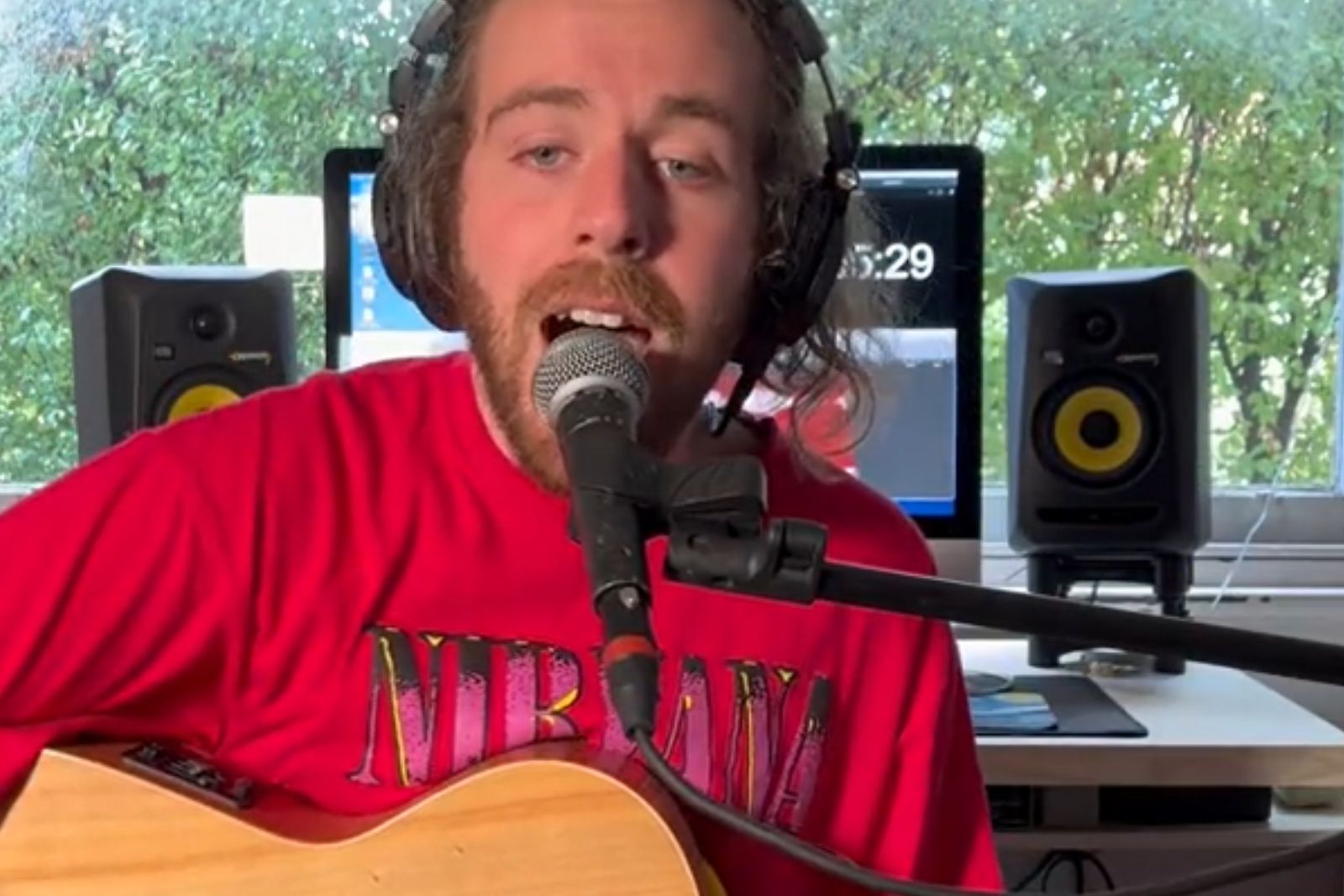 የታዋቂ ሙዚቃ አስተያየት ወደ አዳዲስ አይነት