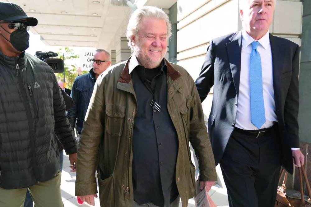 المحكمة العليا الأمريكية تقبل التماس ستيف بانون