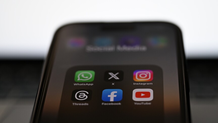 انقطاع خدمات إنستغرام وفيسبوك يؤثر على الملايين