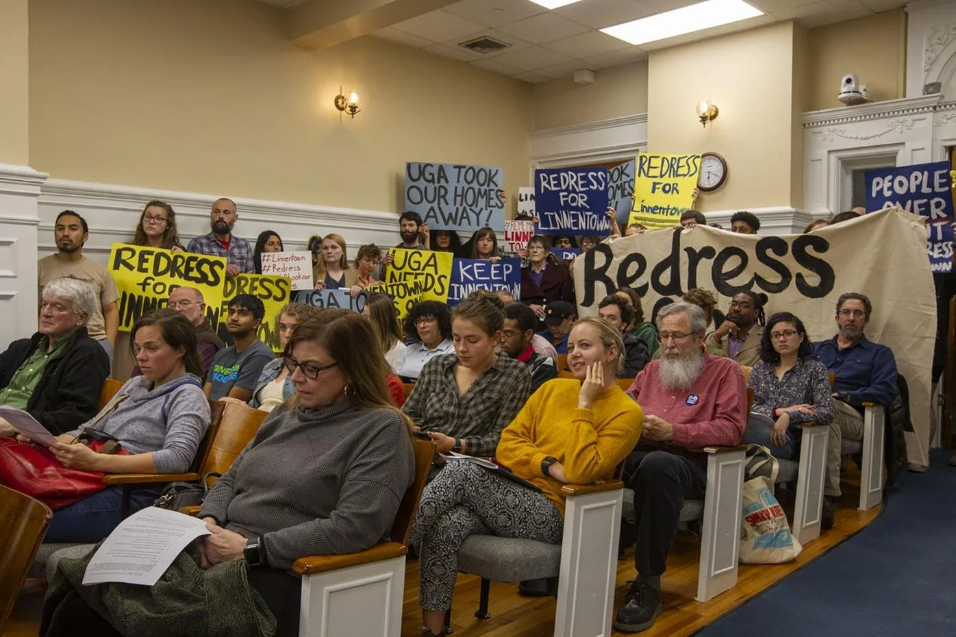 احتجاجات أثينا بعد حادثة إطلاق نار